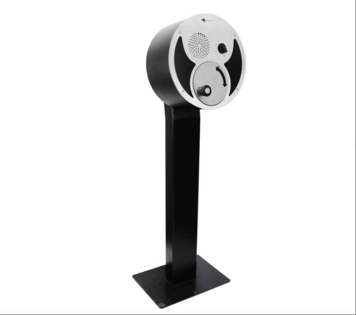 The U-Turn Round model is available in different versions. This is the version with metal mounting posts for plinth mounting on a flat, hard surface.